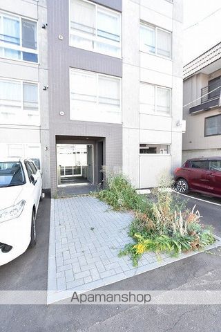 LIVAROT N33の玄関写真