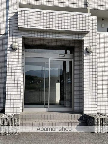 大安ヒルズの玄関写真