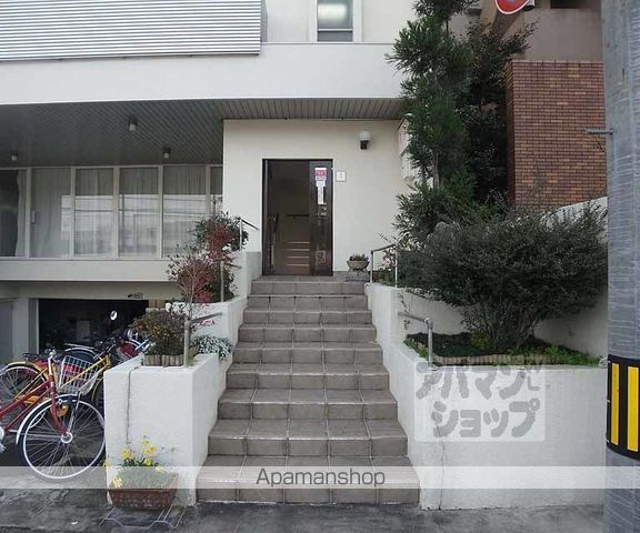 成山ビルの外観写真
