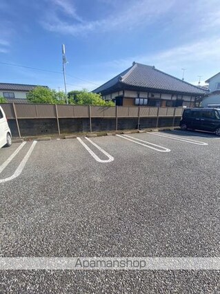 千葉県成田市西三里塚[3LDK/65.57m2]の駐車場1