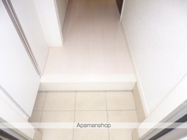 東京都立川市高松町２丁目[1R/31.46m2]の玄関