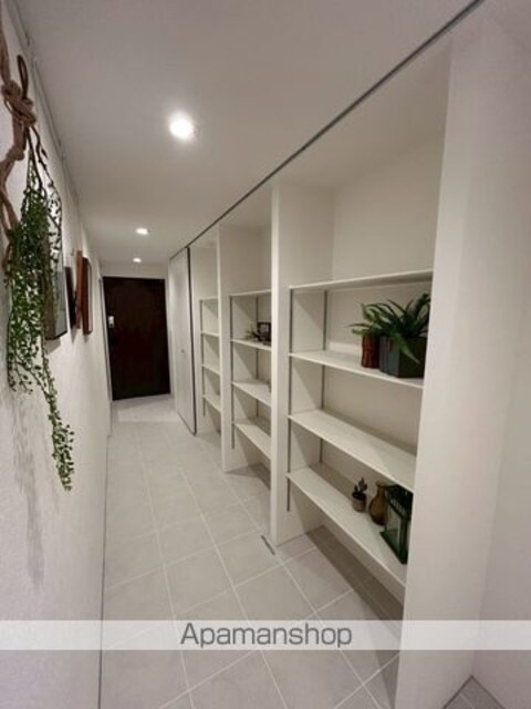 ＧＲＡＮＰＡＳＥＯ下北沢[1R/43.12m2]の玄関