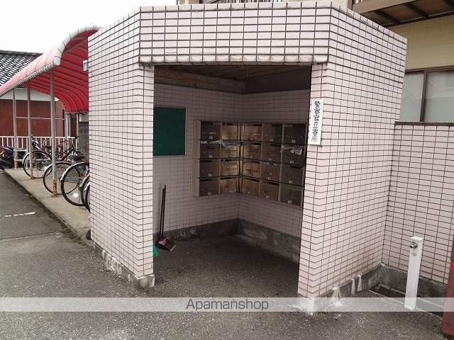 カーサ富岡の玄関写真