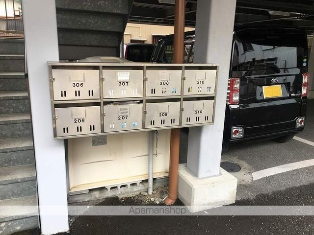 加志崎ハイツ 南棟の玄関写真