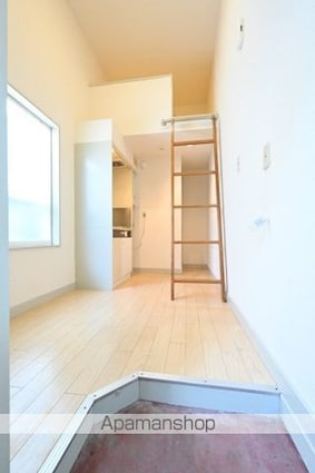 東京都目黒区駒場１丁目[1R/14m2]の玄関