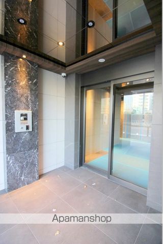 エステムコート北堀江IIの玄関写真