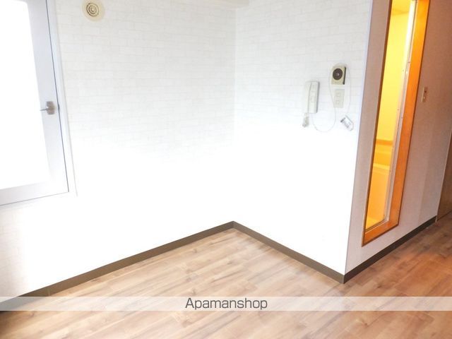 FROM A.の内装写真