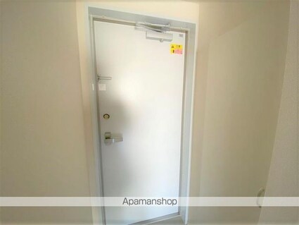 ヴィアロ高島平レジデンスＡ[1K/20.1m2]の玄関