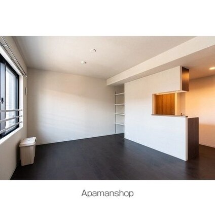 ウェルスクエア西新宿五丁目[2LDK/41.81m2]のリビング・居間