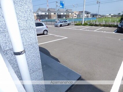 ＨＡＰＰＹＳＷＩＮＧ[2LDK/56.85m2]の駐車場