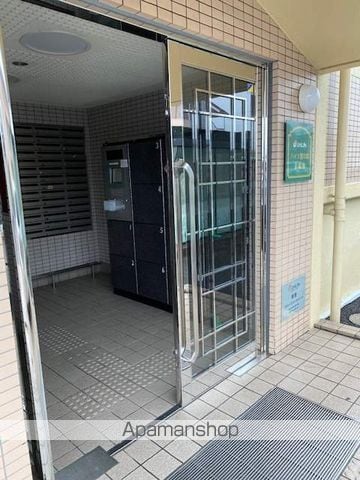 ハイツ宮の森II番館の玄関写真