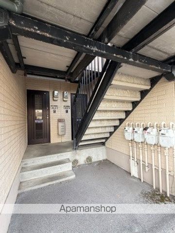 セーブルハウスB棟の玄関写真