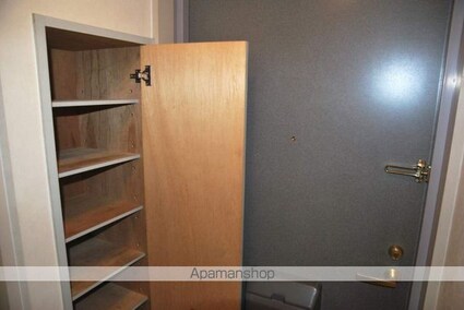 コンフォルト天山[1K/32m2]の玄関