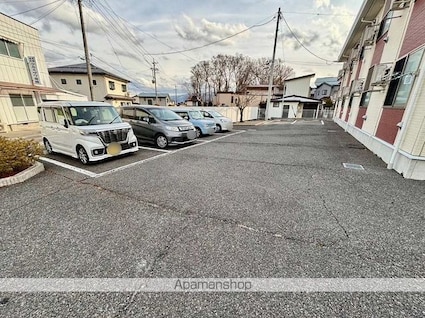 レオネクストＣｒｉｂ銀座[1K/34.88m2]の駐車場1