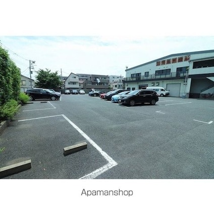 コンフォリア赤羽岩淵[1SLDK/55.36m2]の駐車場