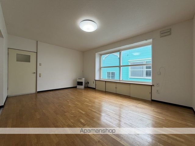 ロイヤルハウス富丘Cの内装写真