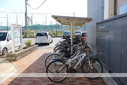 レオパレスエスポワール本郷[1K/28.02m2]の共用部1