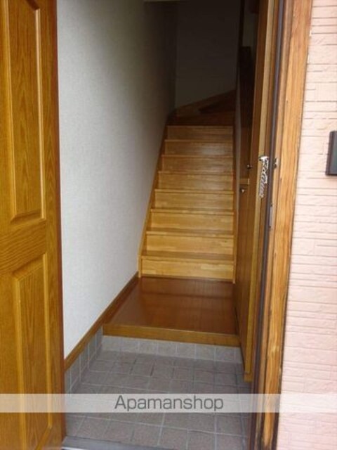 ｊｏｌｉ　ｃｏｕｒ　Ａ[3LDK/65.57m2]の玄関