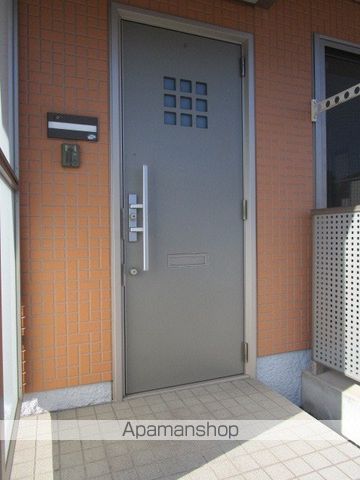 ミモザ I棟の玄関写真