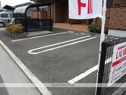 愛媛県新居浜市土橋２丁目[1R/35.48m2]の駐車場