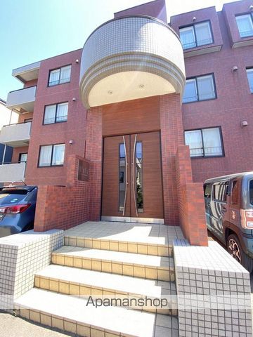 フラッツ本郷通の玄関写真