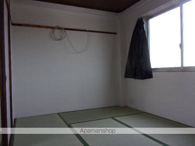 虹ヶ丘マンションの内装写真