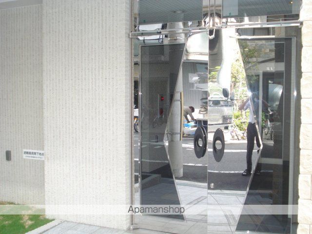アースブルージュの玄関写真