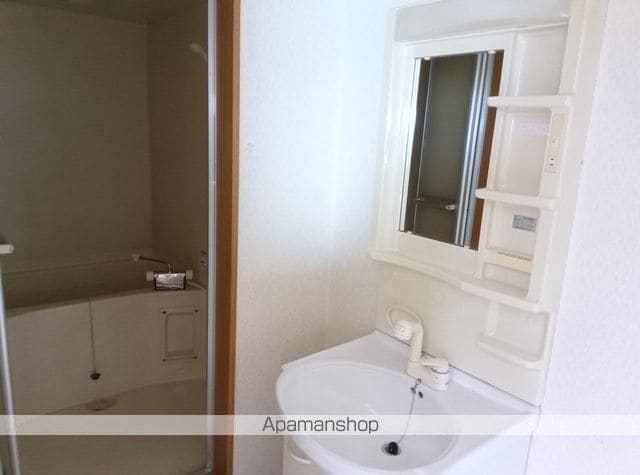 apartment 福島県相馬市石上字蛇山
地図を見る