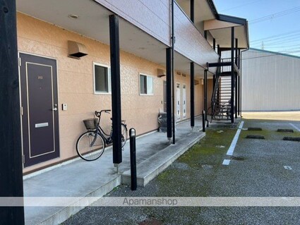 ゼフィールⅡ[2K/36.4m2]のエントランス