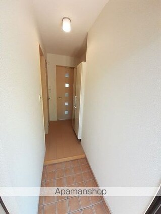 シャンモンターニュ　Ⅲ[1R/32.94m2]の玄関
