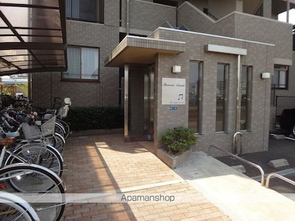 シャオリーコート[3LDK/70.28m2]のエントランス