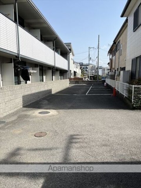 ＳＥＮＳＥ　ＷＡＫＡＹＡＭＡ[1K/23.18m2]の駐車場1