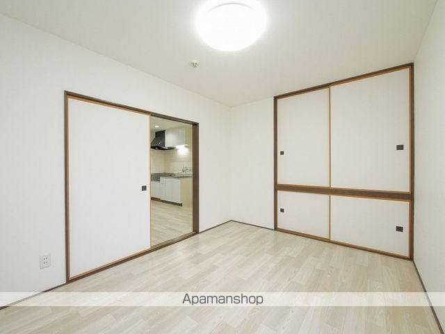 ピアコート平岡Eの内装写真