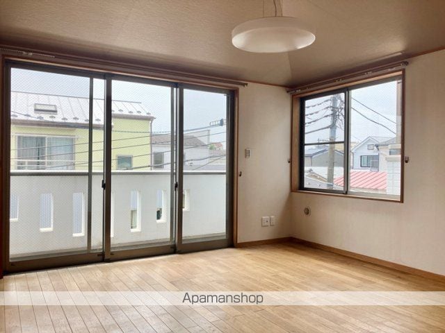 東京地下鉄千代田線 千駄木駅 徒歩8分 3階建 築16年の内装写真