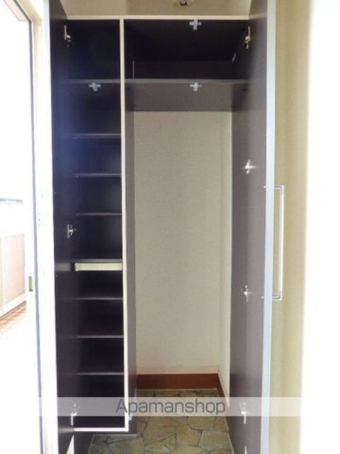 Ｒｅｃｅｎｔｅ　ひがの[1LDK/33.39m2]の玄関