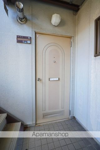 コーポヴァレンシャの玄関写真