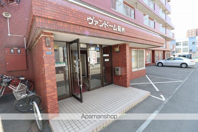 ヴァンドーム菊水の玄関写真