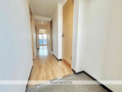 ウイングサンキャッスル[2LDK/54m2]の玄関