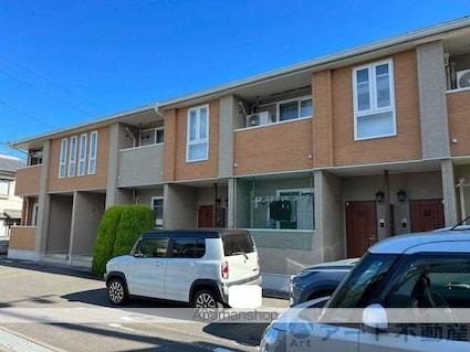 カルフール・Ｋ[2LDK/57.21m2]の外観3