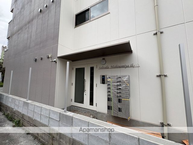 ソリティア西宮池田の玄関写真