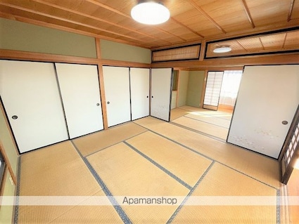 松川戸建[7SLDK/202.44m2]の内装9
