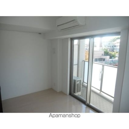 プレディアスタイル横濱沢渡[1R/26.13m2]のリビング・居間1