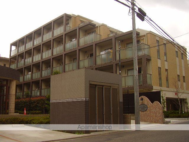 レジディア武蔵小杉の外観写真