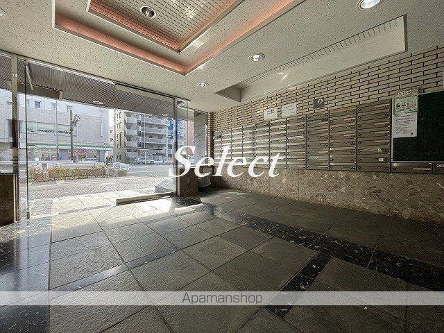 グリフィン横浜の玄関写真