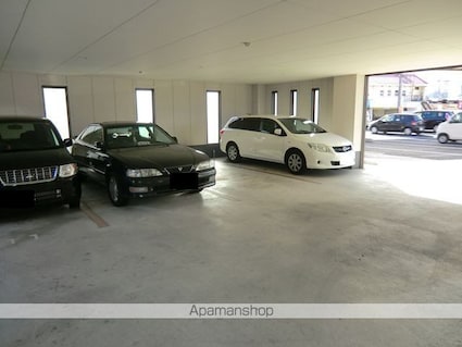 岡山県岡山市北区北長瀬表町２丁目[1DK/34.2m2]の駐車場1