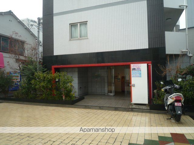 フィオリーシェ東浅草の玄関写真