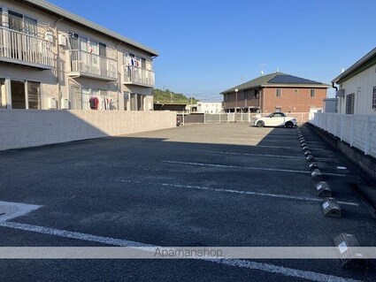 和歌山県和歌山市平井[3K/46.05m2]の駐車場2