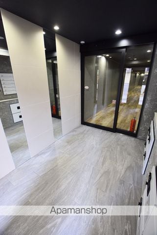 カレラ伏見の玄関写真