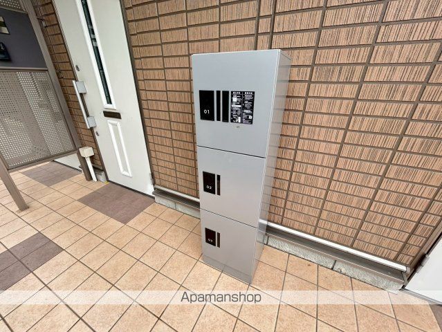 ルンルアン高畑の玄関写真