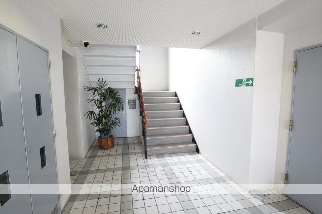 マンションポプリの玄関写真